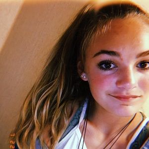 Meet your Posher, Ella